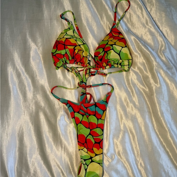 Colorful Amazon one piece bathing suit - Picture 1 of 8